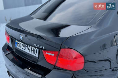 Седан BMW 3 Series 2009 в Виннице