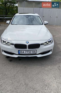 Седан BMW 3 Series 2013 в Умані