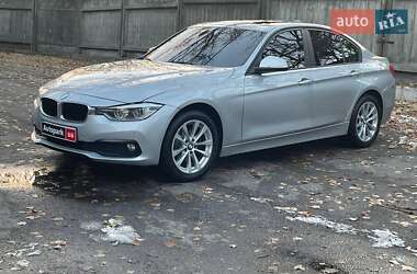 Седан BMW 3 Series 2015 в Киеве