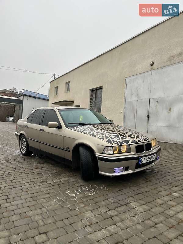 Седан BMW 3 Series 1991 в Борщеві