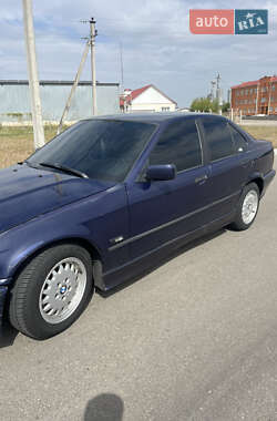 Седан BMW 3 Series 1996 в Білій Церкві