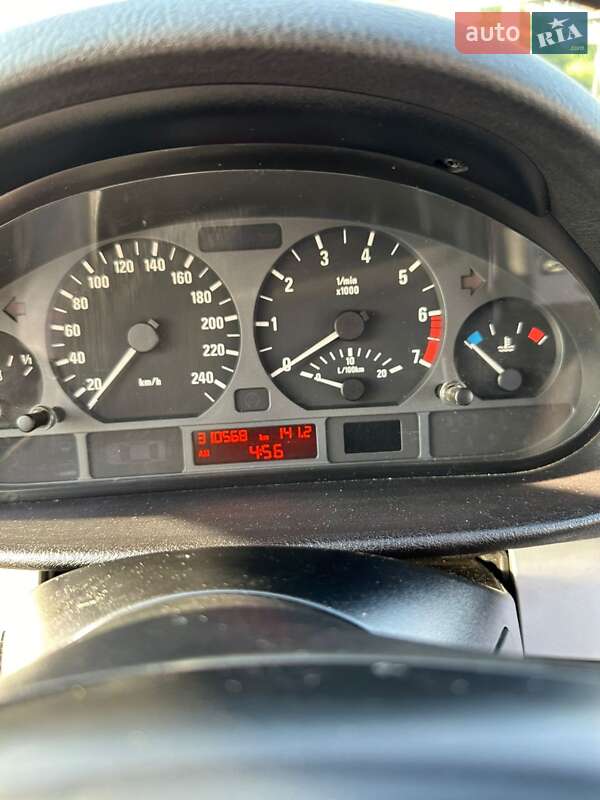 Седан BMW 3 Series 2001 в Ізмаїлі