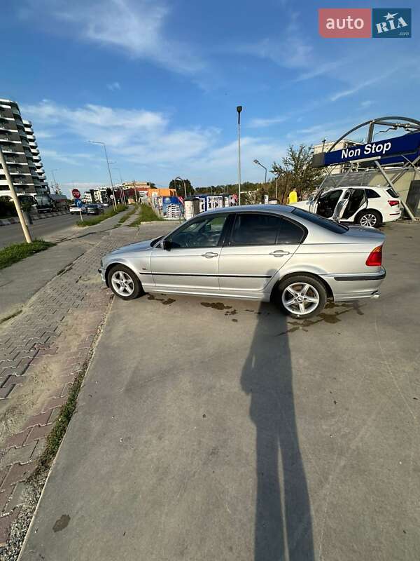 Седан BMW 3 Series 2001 в Ізмаїлі