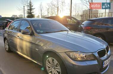 Седан BMW 3 Series 2010 в Києві