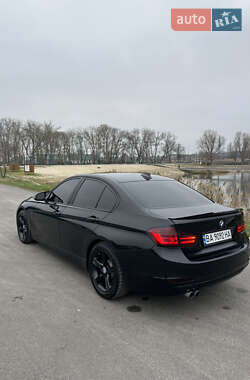 Седан BMW 3 Series 2013 в Олександрії