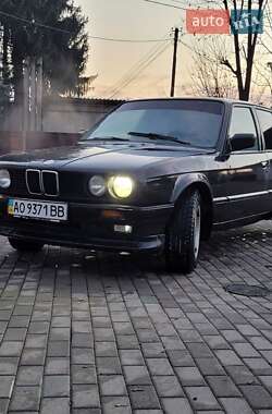 Седан BMW 3 Series 1987 в Хусте