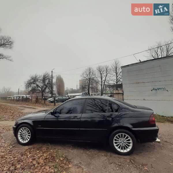 Седан BMW 3 Series 2001 в Львові