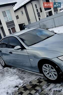 Седан BMW 3 Series 2005 в Киеве