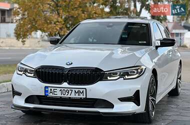 Седан BMW 3 Series 2019 в Львове