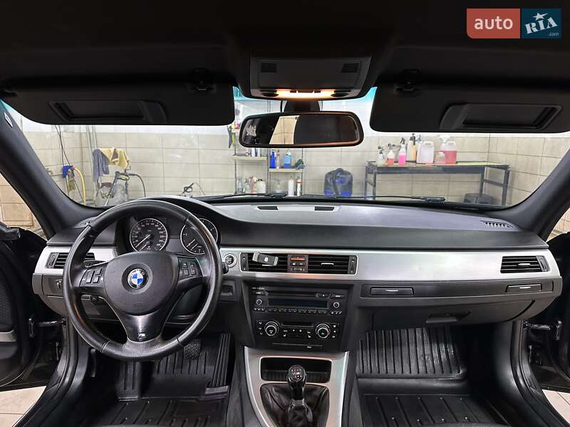 Универсал BMW 3 Series 2010 в Сумах