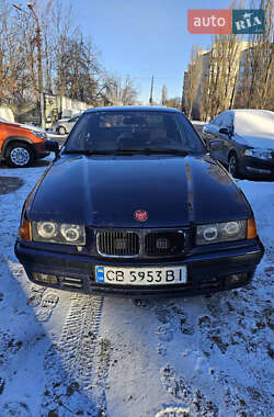 Седан BMW 3 Series 1991 в Киеве