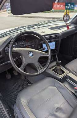 Седан BMW 3 Series 1990 в Ровно