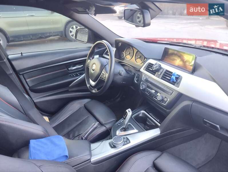 Седан BMW 3 Series 2015 в Кам'янському