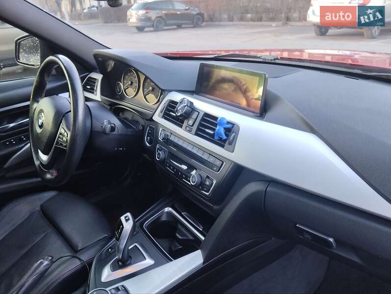 Седан BMW 3 Series 2015 в Кам'янському