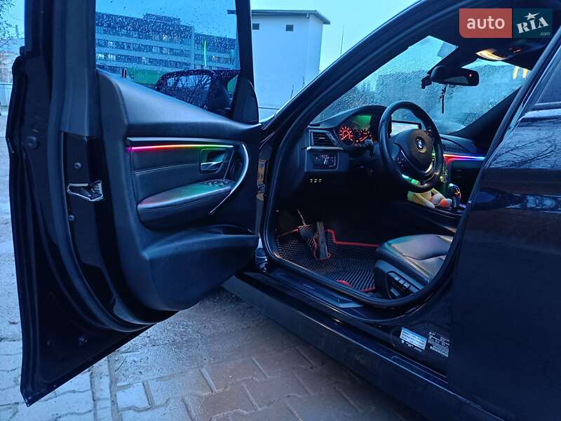 Седан BMW 3 Series 2014 в Чернівцях