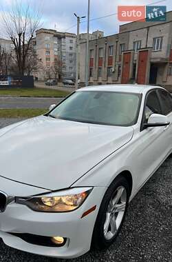 Седан BMW 3 Series 2015 в Львові