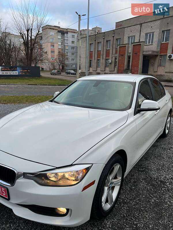 Седан BMW 3 Series 2015 в Львове