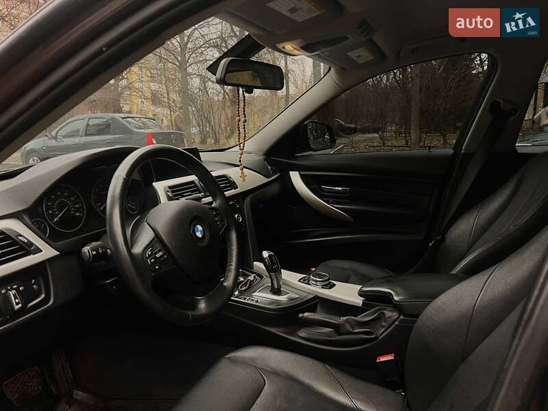 Седан BMW 3 Series 2014 в Києві