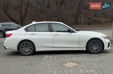 Седан BMW 3 Series 2019 в Киеве