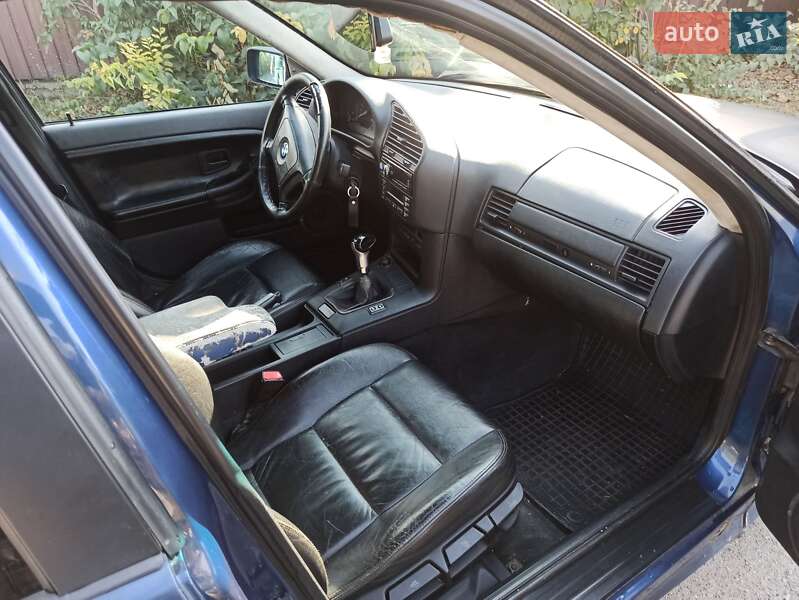 Седан BMW 3 Series 1995 в Дніпрі