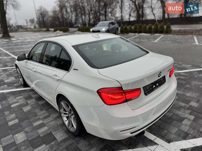 Седан BMW 3 Series 2017 в Киеве