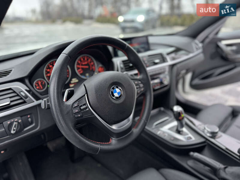 Седан BMW 3 Series 2017 в Киеве