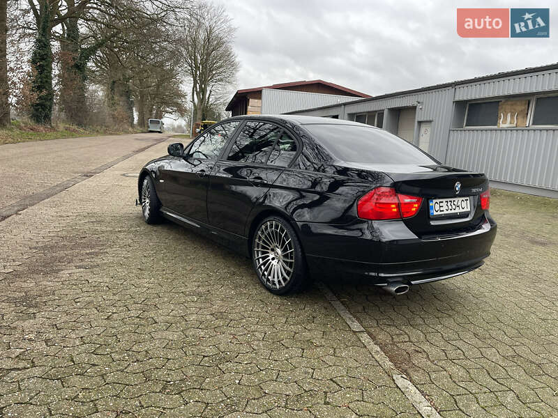 Седан BMW 3 Series 2010 в Черновцах