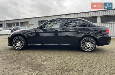 Седан BMW 3 Series 2010 в 