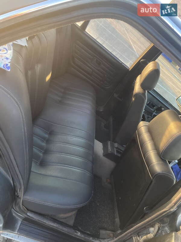 Седан BMW 3 Series 1990 в 