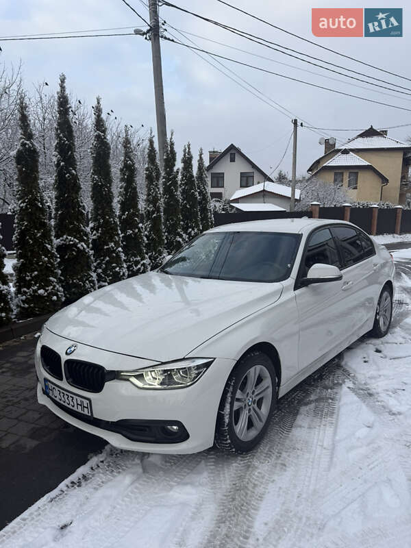Седан BMW 3 Series 2018 в Львове