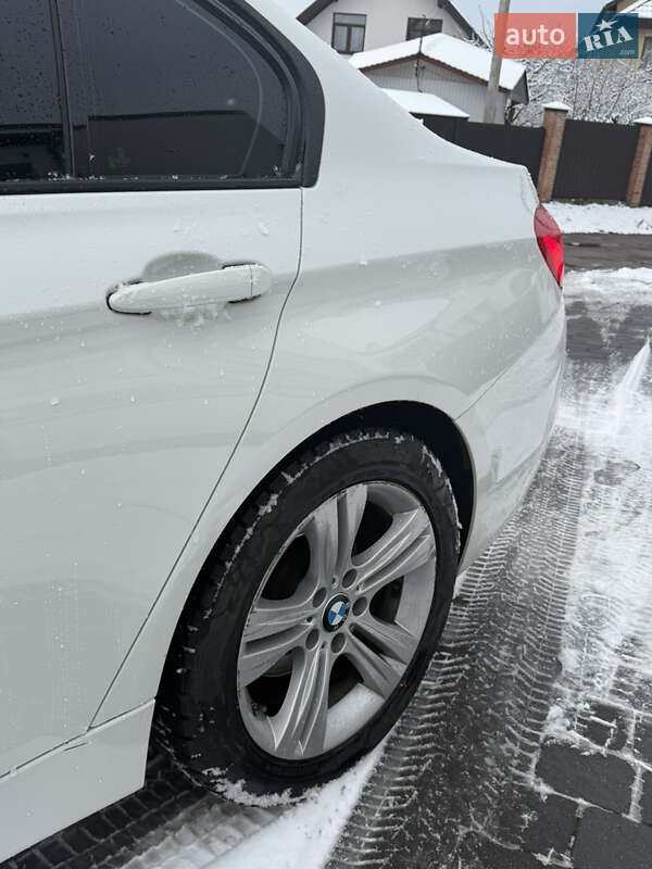 Седан BMW 3 Series 2018 в Львове