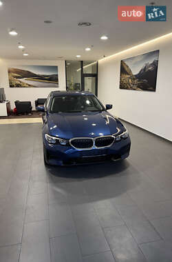 Седан BMW 3 Series 2022 в Киеве