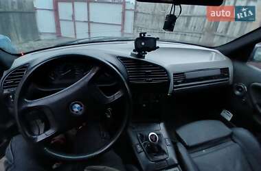 Седан BMW 3 Series 1994 в Полтаві