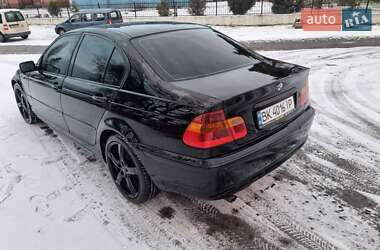 Седан BMW 3 Series 2003 в Зарічному