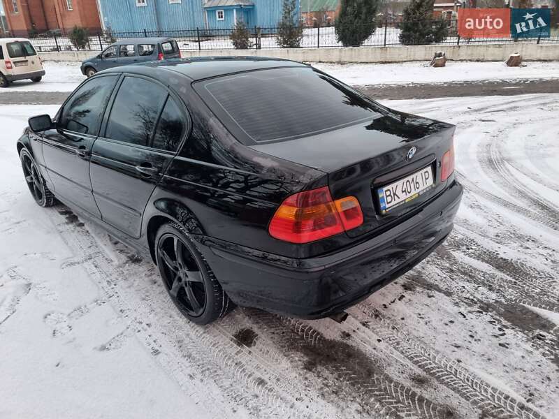 Седан BMW 3 Series 2003 в Заречном