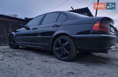 Седан BMW 3 Series 2003 в Заречном