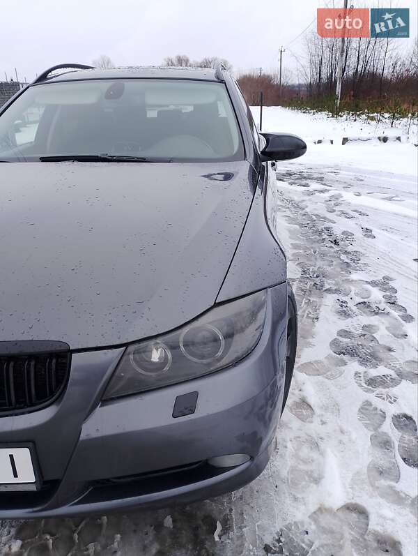 Універсал BMW 3 Series 2005 в Винниках