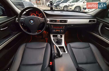 Седан BMW 3 Series 2010 в Харькове