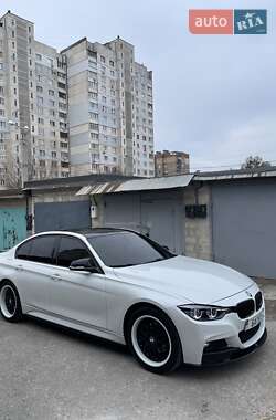 Седан BMW 3 Series 2017 в Харькове