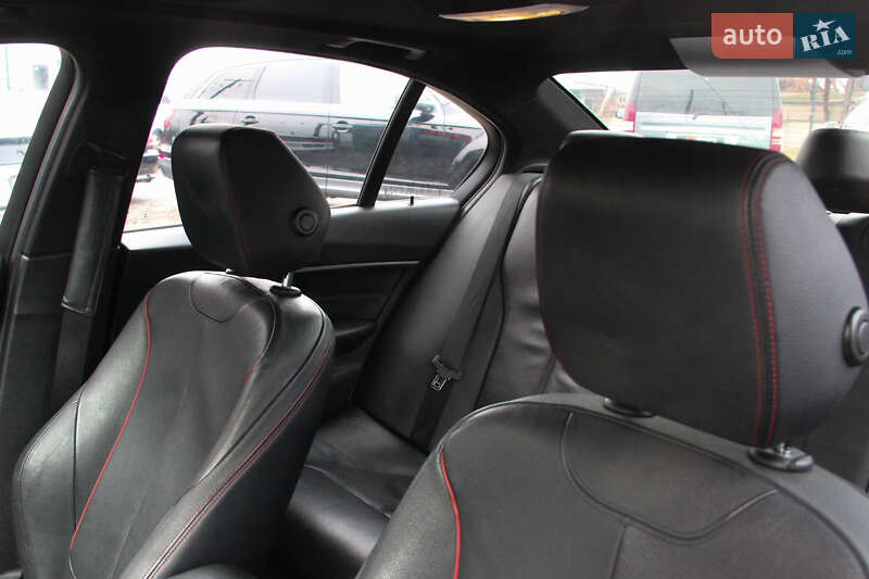 Седан BMW 3 Series 2014 в Одессе