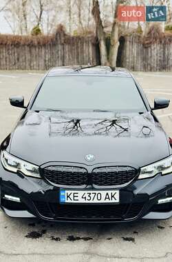 Седан BMW 3 Series 2022 в Дніпрі