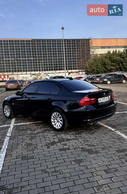 Седан BMW 3 Series 2009 в Луцке