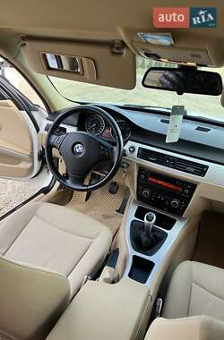 Універсал BMW 3 Series 2010 в Шумську