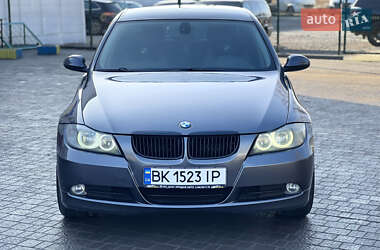 Седан BMW 3 Series 2006 в Ровно