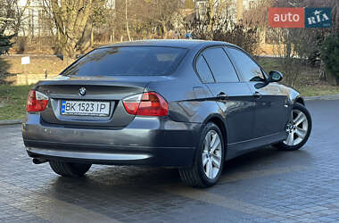 Седан BMW 3 Series 2006 в Ровно