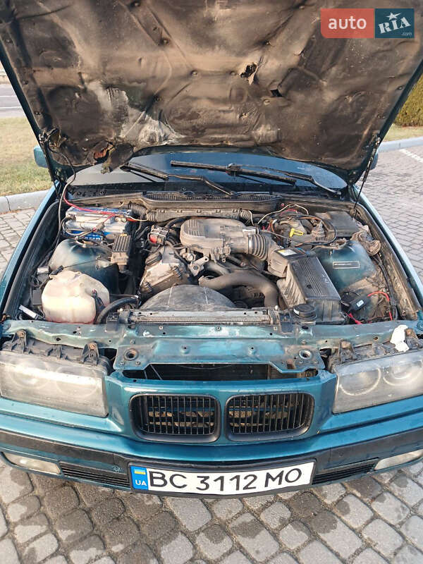 Седан BMW 3 Series 1995 в Яворове