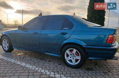 Седан BMW 3 Series 1995 в Яворове