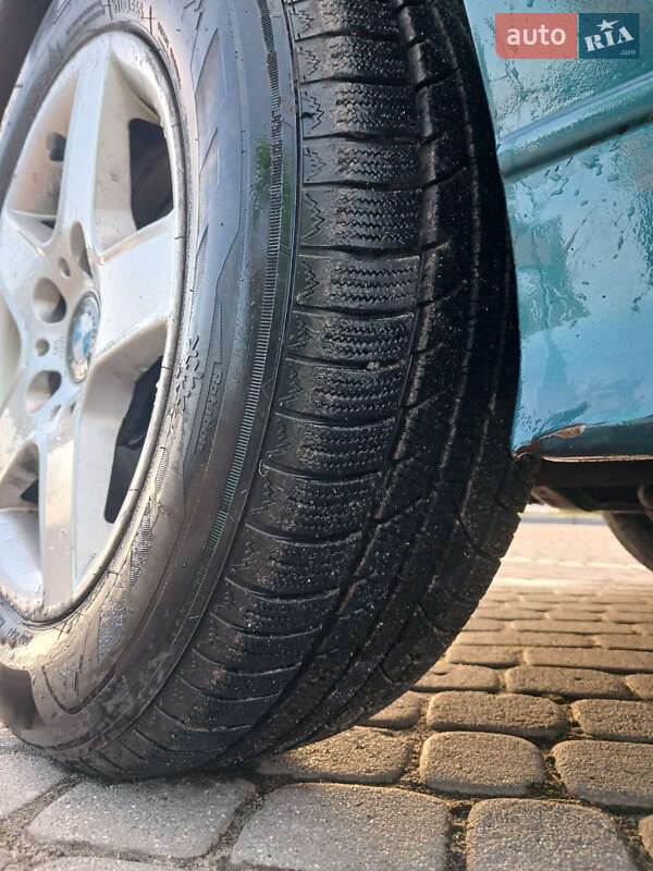 Седан BMW 3 Series 1995 в Яворове