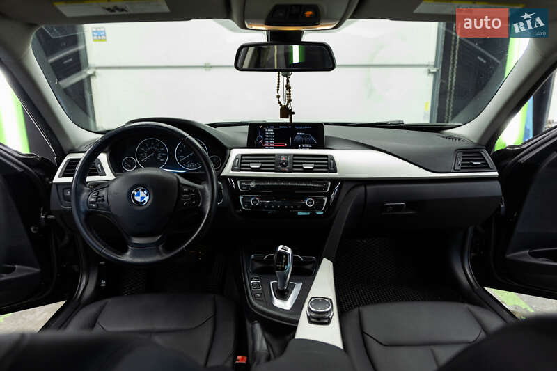 Седан BMW 3 Series 2016 в Ивано-Франковске