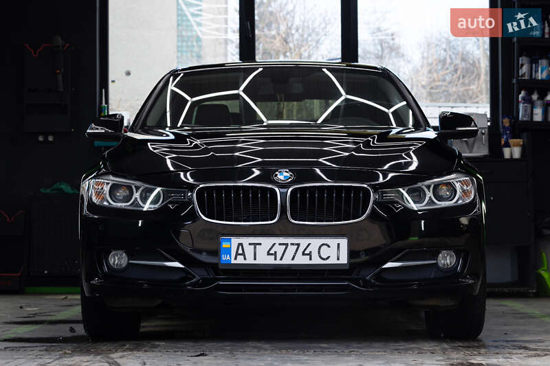 Седан BMW 3 Series 2016 в 